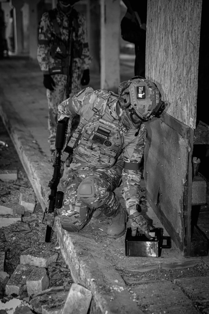 Airsoft žaidimas AIRWAR, Madžiūnai